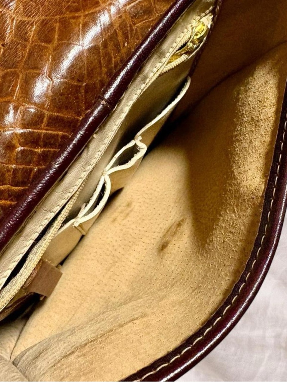 Brahmin Brown Croc-Embossed and Cream Leather Crossbody - Picture 7 of 8